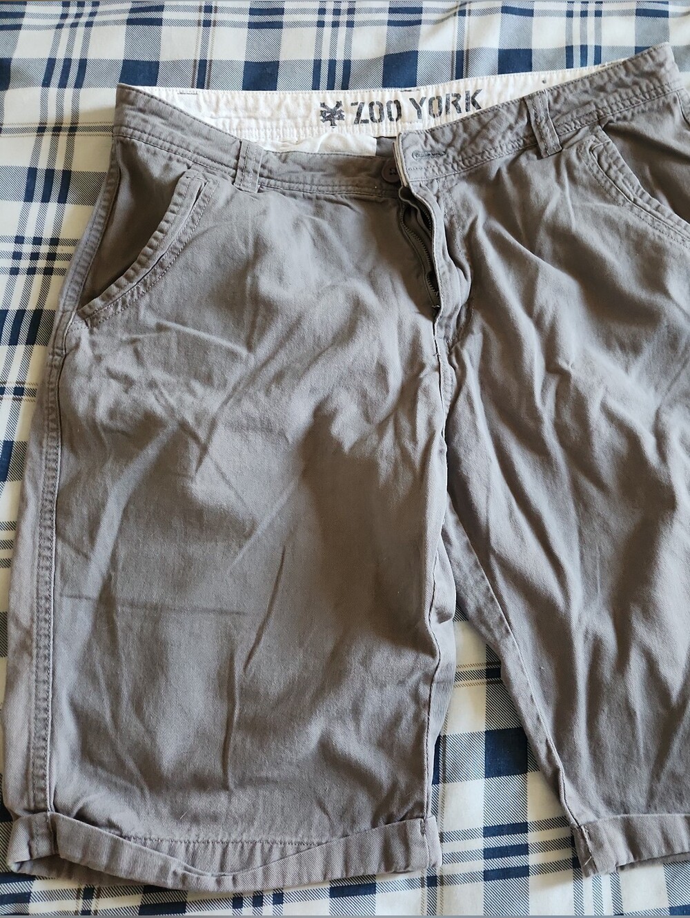 Zoo York Men's Charcoal Gray Casual Chino Shorts Size 34